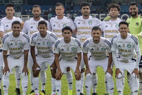 Comunicaciones recibió una respuesta por un reconocido goleador: fichaje de Selección.