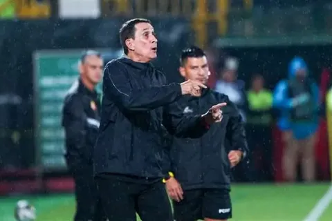 Alexandre Guimaraes ya tiene al refuerzo que Alajuelense tanto buscaba