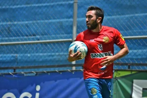 El mexicano Carlos Kamiani podría estar cerca de jugar con la Selección de Guatemala
