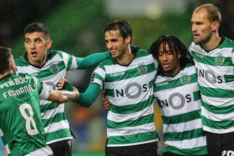 La UEFA Champions League recuerda el paso de Bryan Ruiz por la competencia europea