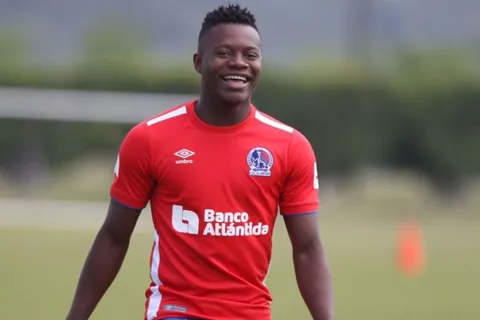 Junior Lacayo jugará en Guatemala