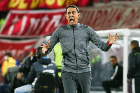 Guimaraes sufre por las bajas de su equipo.
