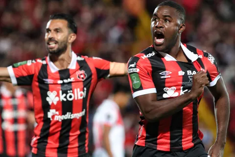 Qué no quiso dejar de hacer Joel Campbell antes de irse de Alajuelense