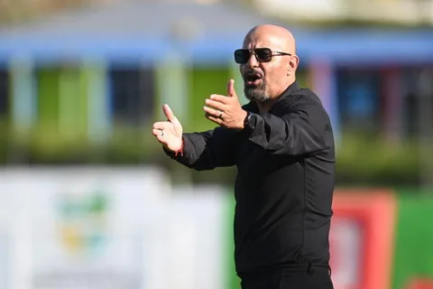Fue descartado por el Fantasma Figueroa y ahora ficha por un rival directo de Comunicaciones