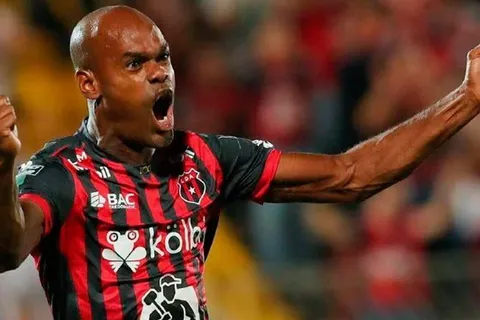 Adolfo Machado está cerca de firmar por otro equipo costarricense