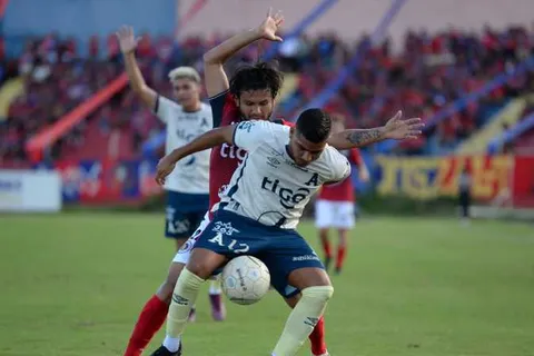 El lapidario dato que sentencia al fútbol de El Salvador
