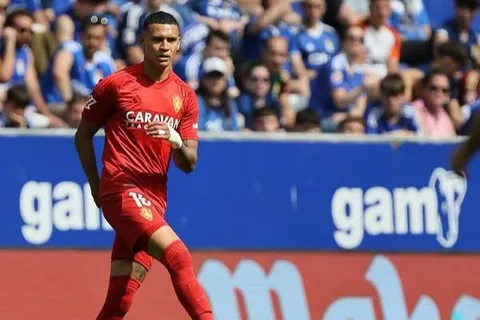 ¿Se complica todo? Kervin Arriaga deberá seguir esperando en Real Zaragoza