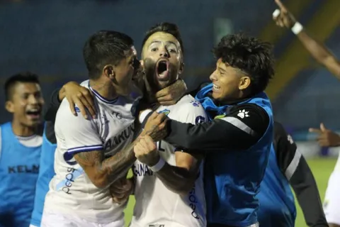 Comunicaciones anunció la baja de Rodrigo Saravia para el Apertura 2023
