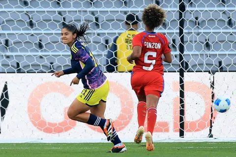 Panamá cae goleado vs. Colombia en su debut de la Copa Oro W