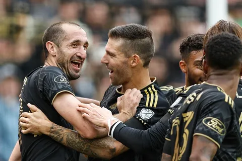 El contundente aviso que dejó Los Angeles FC en MLS para Alajuelense