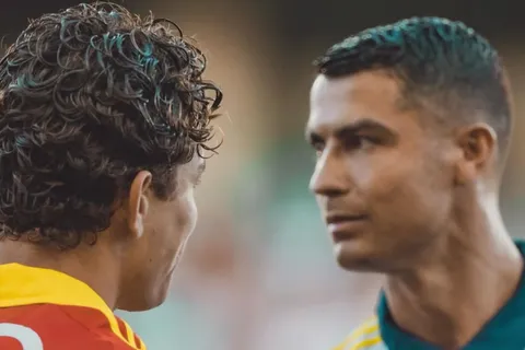 Brandon Aguilera y Cristiano Ronaldo se cruzaron en el amistoso.