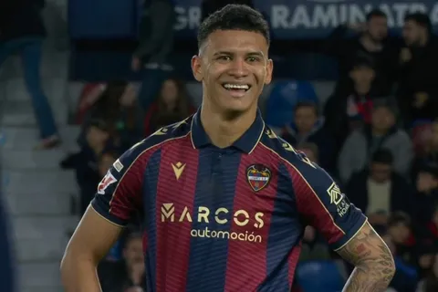 Kervin Arriaga metido en grave polémica en España que deja en vilo al Levante y lo obliga a tomar esta decisión