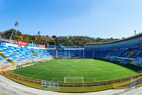 El estadio Cuscatlán tendrá una transformación profunda en su cancha