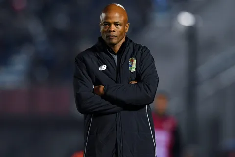Oficial: Julio Dely Valdés es nuevo DT del AD Santos de Costa Rica