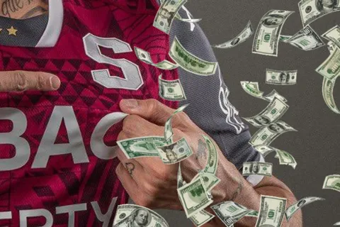 Impacto millonario: refuerzo de Saprissa revoluciona el mercado de fichajes de Costa Rica