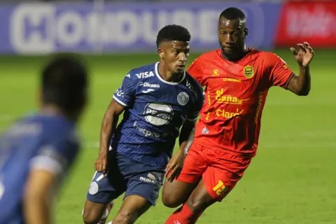 Así está la tabla de posiciones del Grupo A tras la victoria de Real España sobre Motagua en la Triangular en la Liga Nacional de Honduras 2025