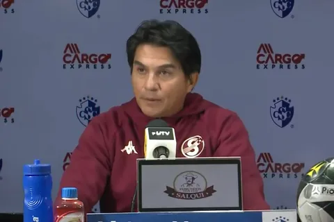 Vladimir Quesada se defendió.