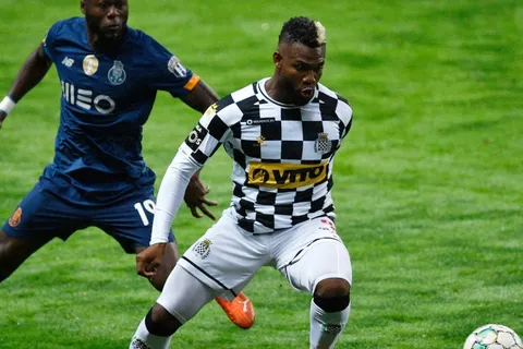 Benguché fue titular y Elis debutó, pero Boavista cayó por 5-0 contra el Porto