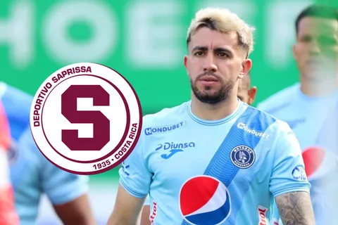 Agustín Auzmendi con la camisa de Motagua.