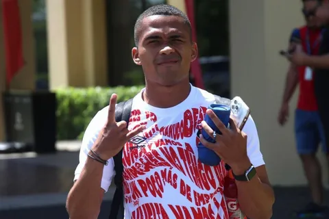 Se olvida de Alajuelense: Ian Lawrence se acerca a su nuevo equipo en Costa Rica