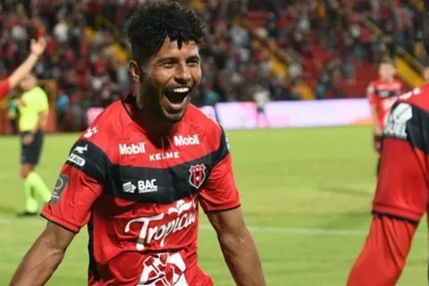 Ante Herediano, Venegas podría llegar a sus 100 goles en Costa Rica