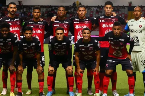 Alajuelense espanta la críticas con gane ante Pérez Zeledón y acaricia la clasificación