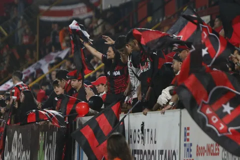 Alajuelense tiene una incorporación para la final.