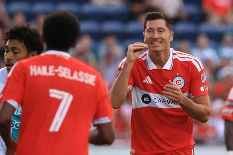 Chicago Fire remontó con diez ante New York City FC y ganó 2-1 con un gol agónico de Haile-Selassie