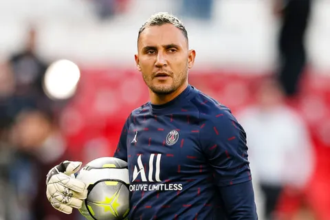 Napoli habría presentado estas ofertas para llevarse a Keylor Navas