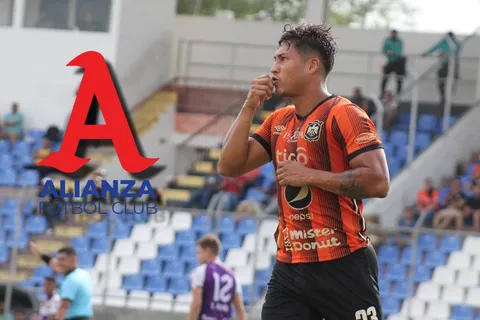 “Tengo pláticas con Alianza": Dustin Corea se aleja de Águila