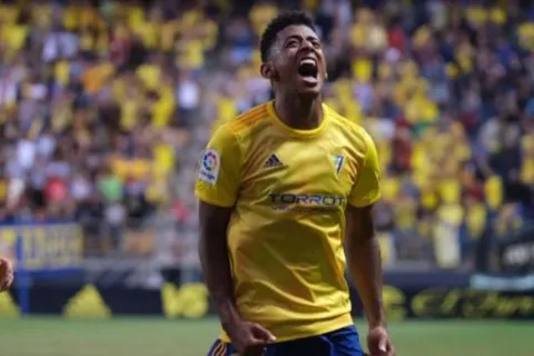 Diario Español: "Lozano tiene la llave del ascenso del Cádiz"