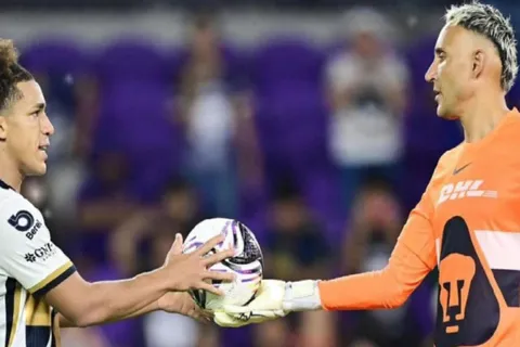 Keylor Navas y Adalberto Carrasquilla con cambios en Pumas que podrían afectar su continuidad en la Liga MX