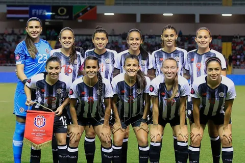 Sele Femenina arrancó el camino al Mundial con aplastante victoria ante San Cristóbal y Nieves