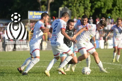Un jugador de la Liga Nacional está vendiendo su ropa para volver a su país.