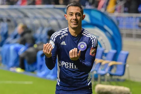Jimmy Marín brilla en Rusia anotando un doblete en dos minutos [VIDEO]