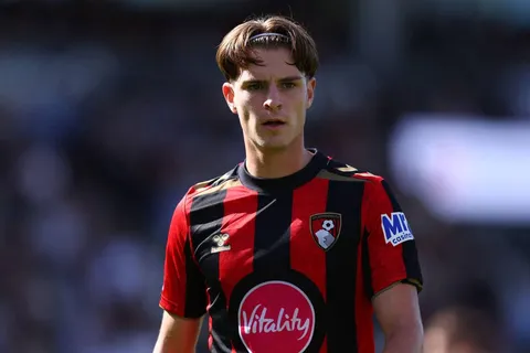 Chelsea prepararía otra oferta por Alex Scott, pero Bournemouth mantiene su negativa para enero