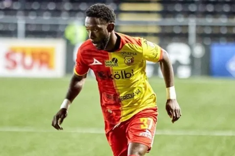 Keysher Fuller reveló con quién tuvo problemas en Herediano y la razón por la que no jugaba