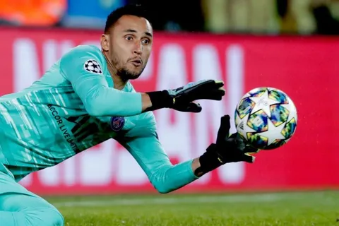 Keylor Navas se mantiene invicto en Champions y el PSG volando