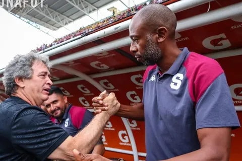 Alajuelense y Saprissa van por el mismo extranjero.