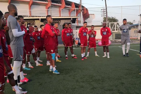 Thomas Christiansen buscará ante Serbia su tercera victoria dirigiendo a Panamá