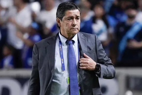 Luis Fernando Tena sufre la lesión de otro de sus incondicionales en la Selección de Guatemala