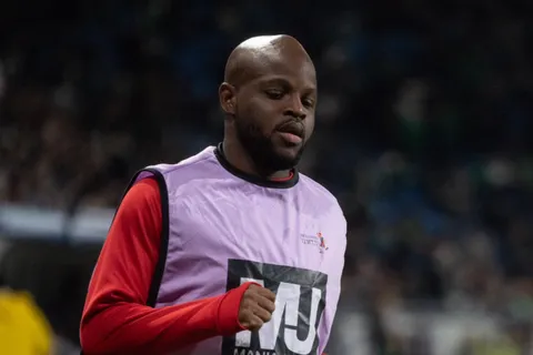 Javon East responde desde Israel.