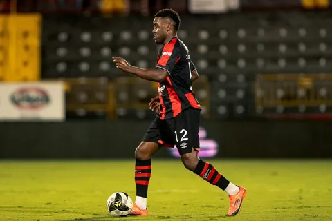 Saprissa y Herediano lo descartaron, Alajuelense le marcó la salida y el futuro de Joel Campbell tiene destino: "En el extranjero"