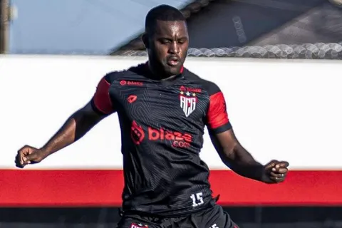Joel Campbell suma problemas legales en Brasil