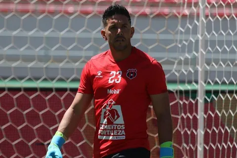 Asistente de Coito le lanza un fuerte mensaje a Leonel Moreira