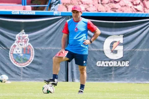 Liga Concacaf: El técnico de Municipal no se confía a pesar de la ventaja abultada