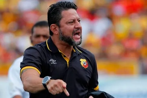 Jafet Soto disparó contra los arbitrajes y sus "actuaciones muy deficientes"