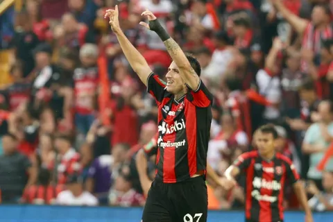 Anderson Canhoto está muy feliz en Alajuelense. (Foto: La Teja)