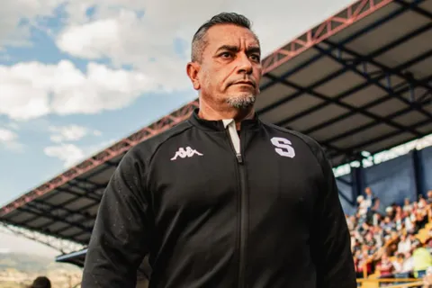 Refuerzo en problemas: Saprissa sufre la ausencia de uno de los fichajes de José Giacone
