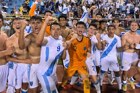 ¡Guatemala clasifica al Mundial tras vencer a México! [VIDEO]